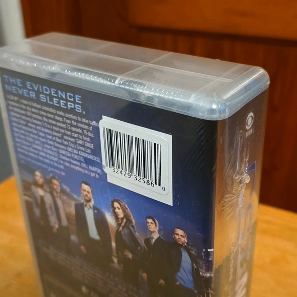 CSI: NY (Seasons 1-3) - Picture 5 of 5